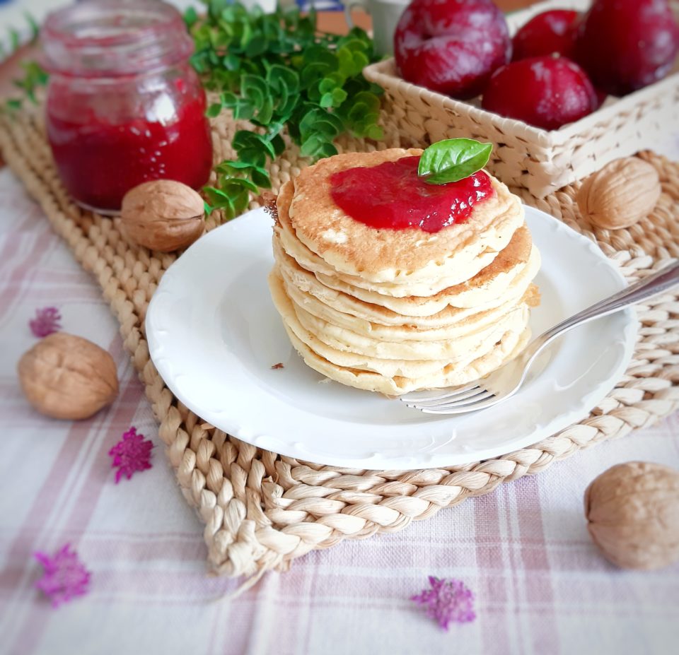 (Italiano) Pancakes e confettura di prugne e vaniglia